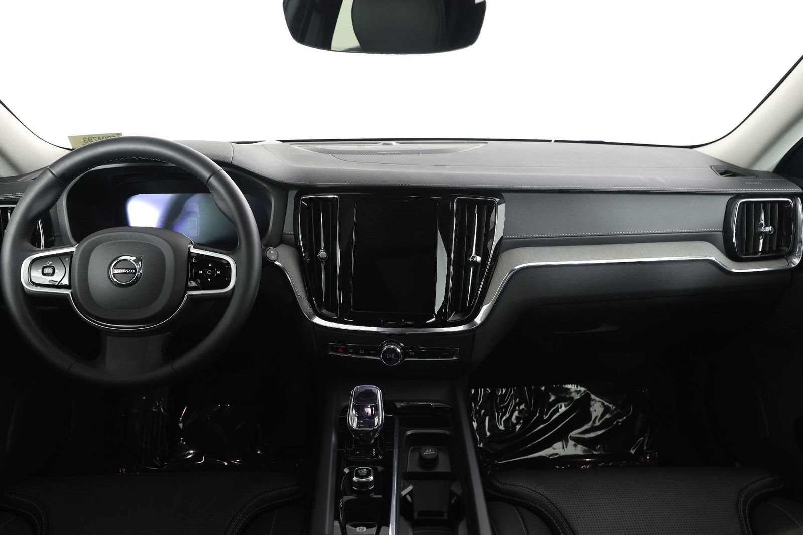 Certified 2025 Volvo V60 B5 Cross Country Ultra AWD/4WD image 7