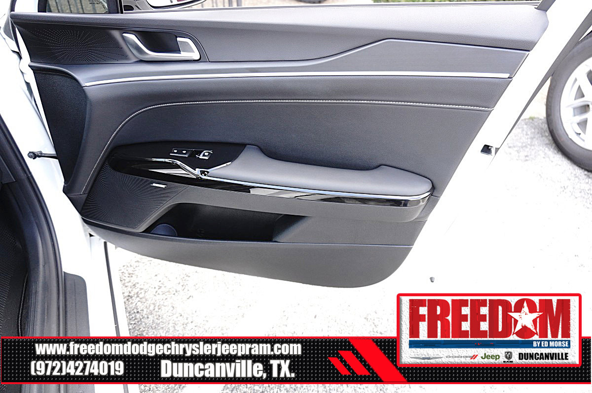 Used 2025 Kia K5 GT-Line w/ GT-Line Premium Package FWD image 40
