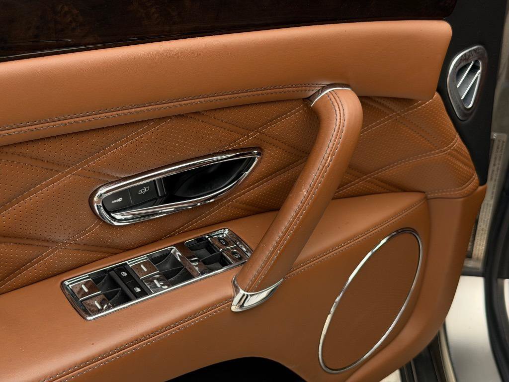 Used 2014 Bentley Flying Spur W12 AWD/4WD image 11