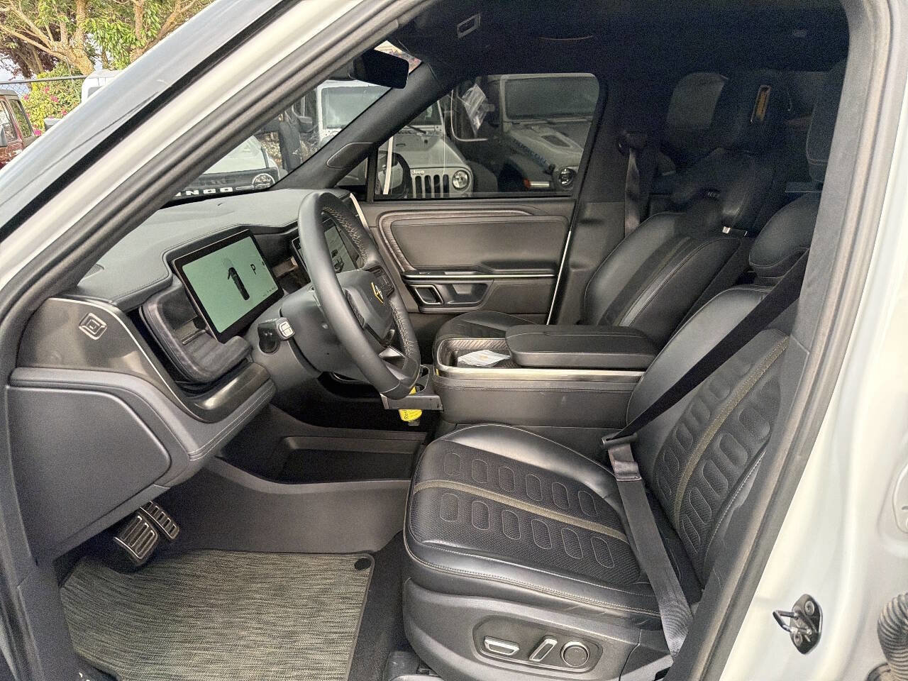 Used 2024 Rivian R1S Adventure AWD/4WD image 6