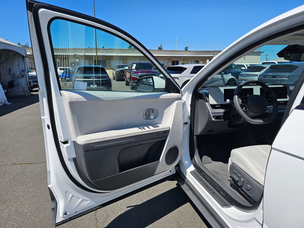 Used 2024 Hyundai Ioniq 5 Limited AWD/4WD image 18