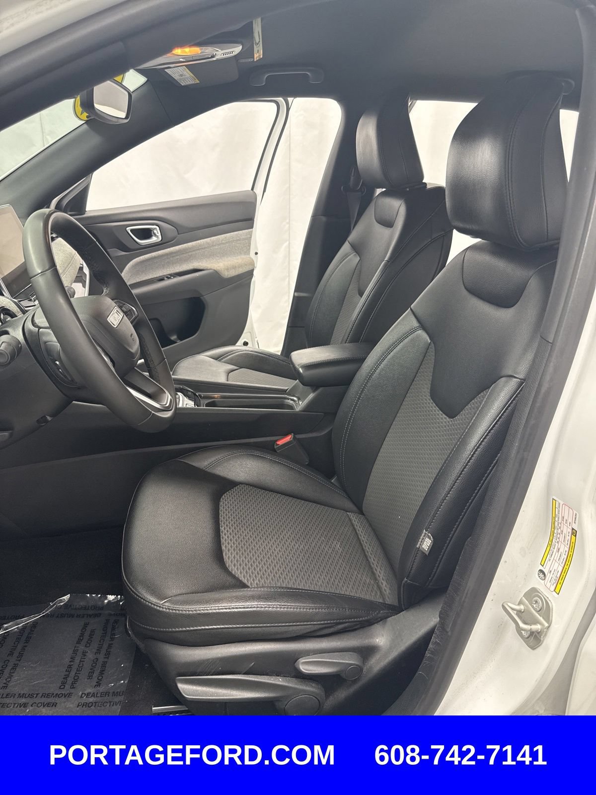 Used 2024 Jeep Compass Latitude AWD/4WD image 8