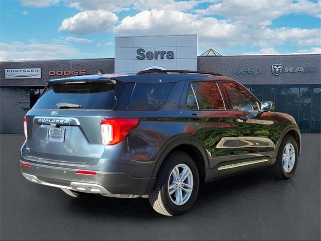Used 2023 Ford Explorer XLT w/ Equipment Group 202A image 6