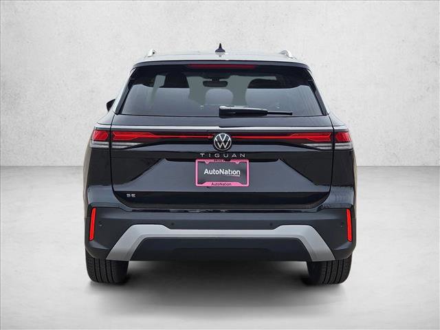 Used 2025 Volkswagen Tiguan SE FWD image 7