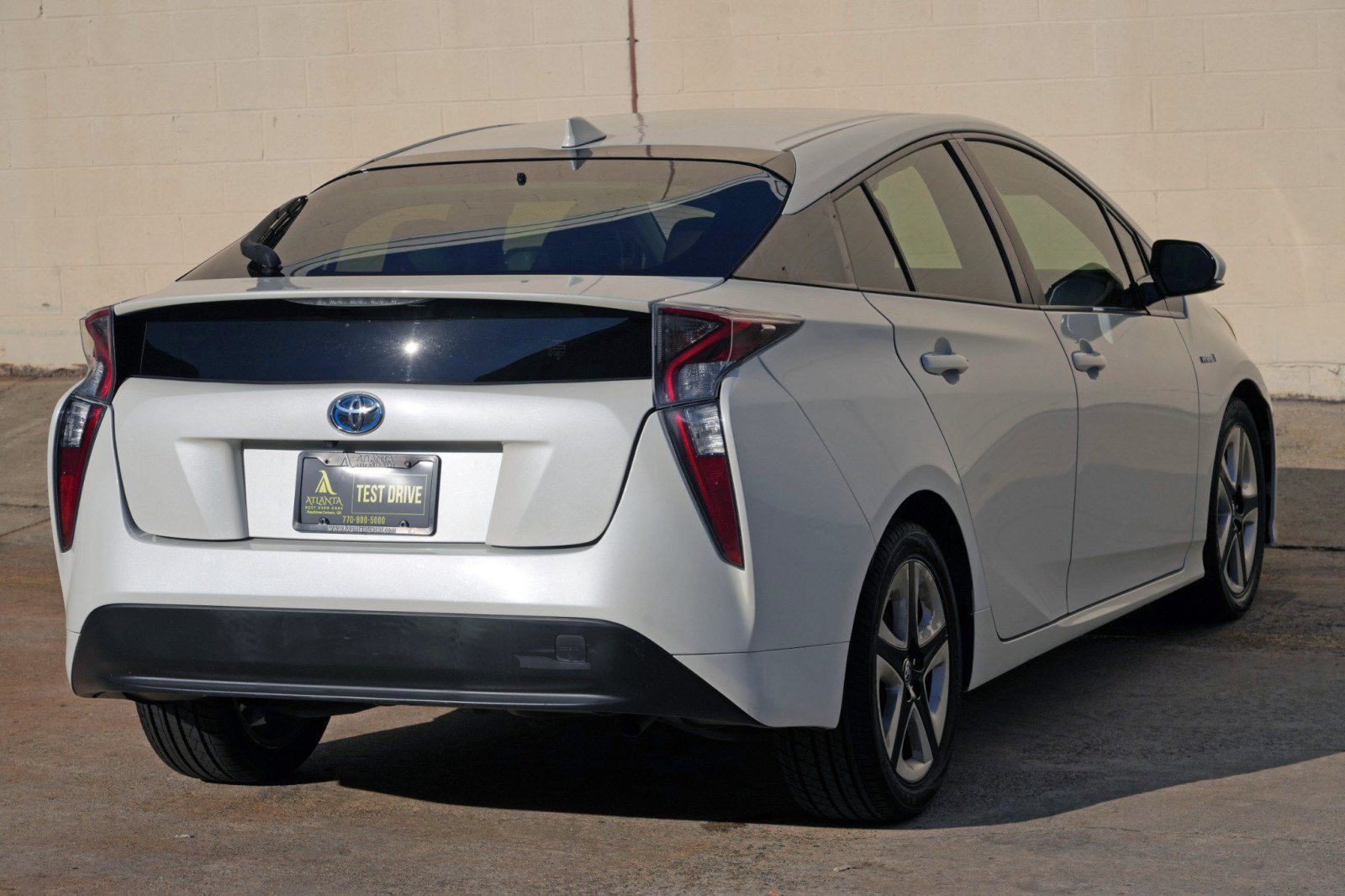 Used 2017 Toyota Prius Three Touring w/ Carpet Mat Package FWD image 43