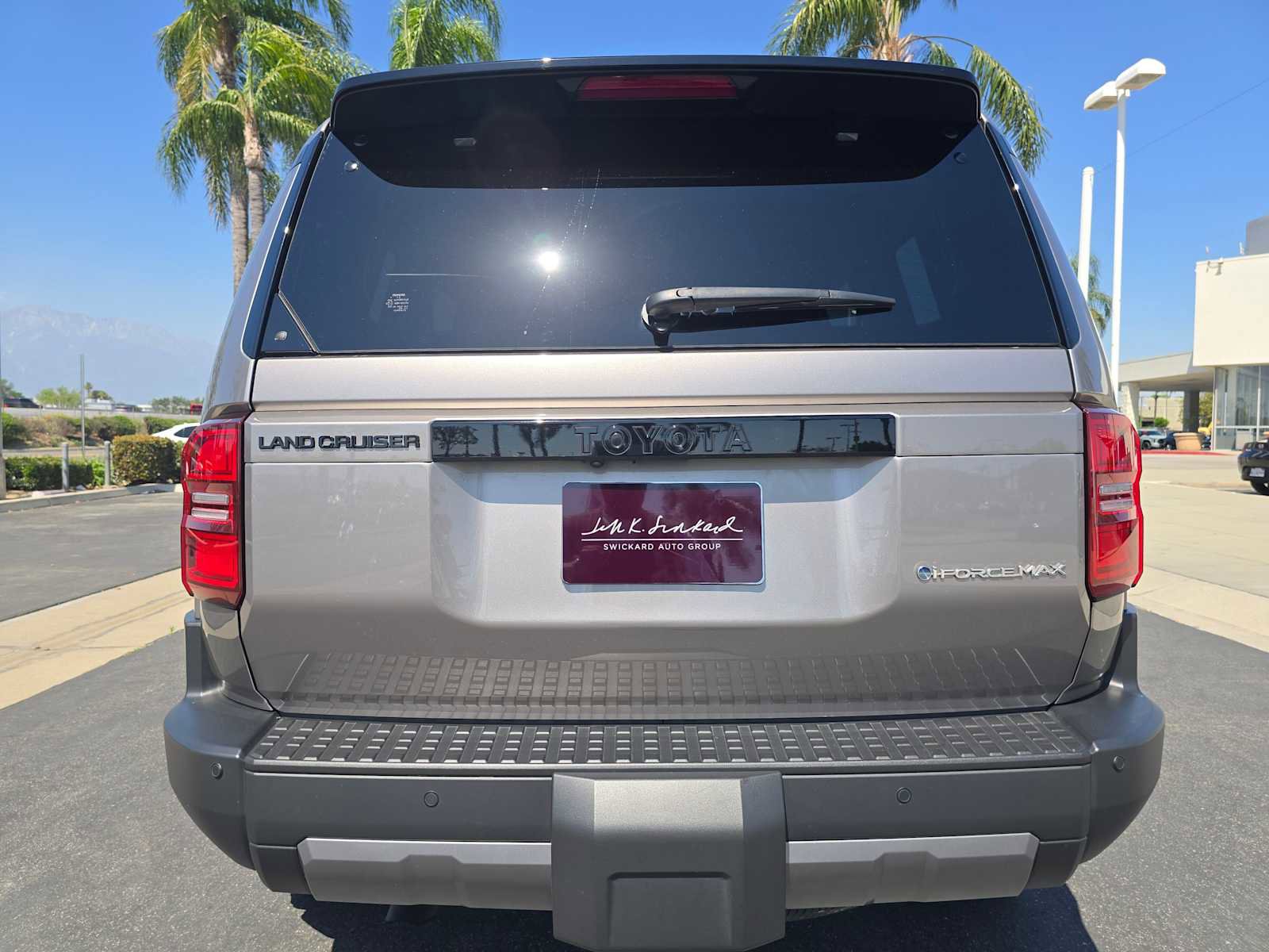 Used 2025 Toyota Land Cruiser w/ Premium Package image 15