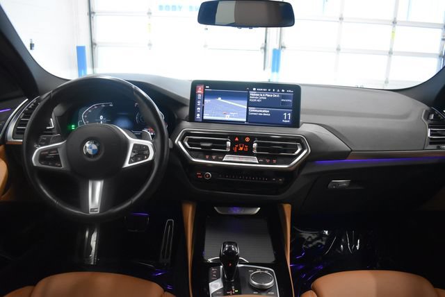 Used 2023 BMW X4 xDrive30i w/ M Sport Package AWD/4WD image 5