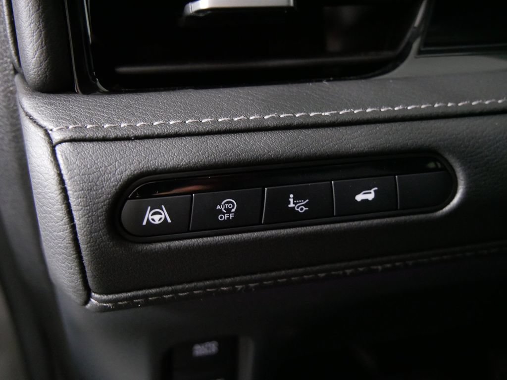 Certified 2025 INFINITI QX80 Sensory AWD/4WD image 17