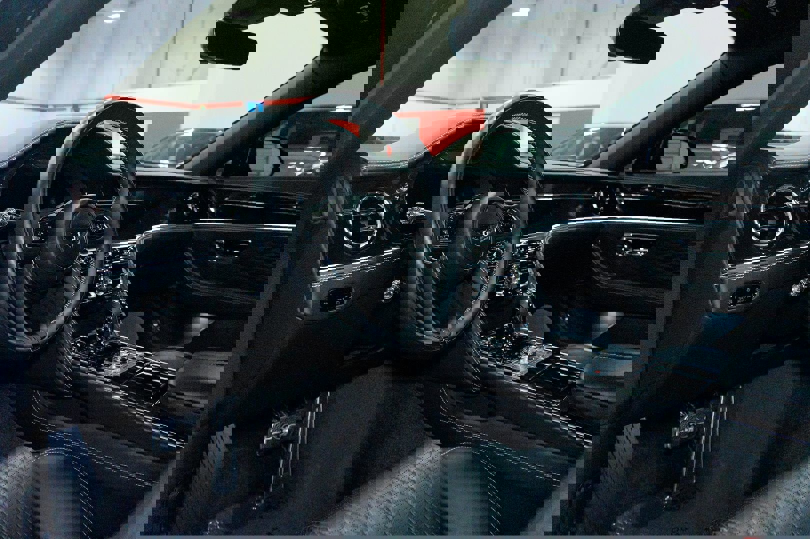 Used 2021 Bentley Flying Spur V8 image 24