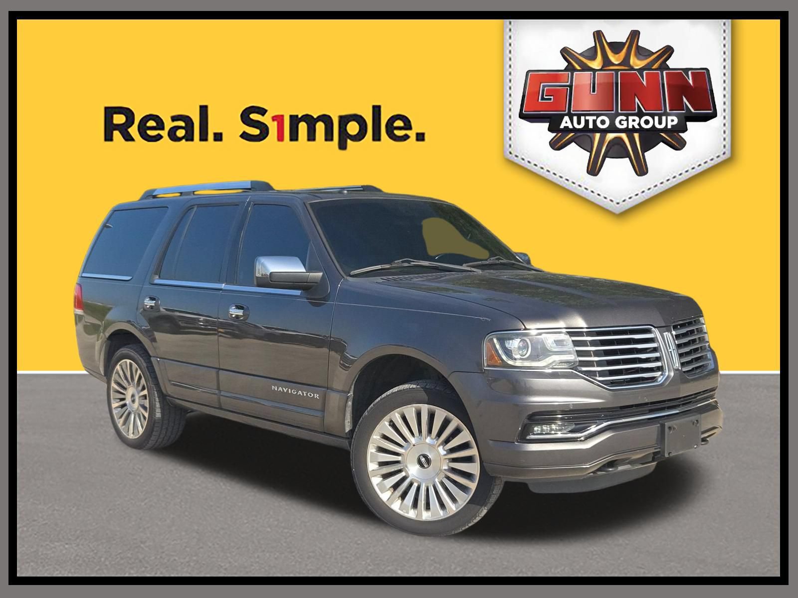 Used 2016 Lincoln Navigator Select RWD image 1