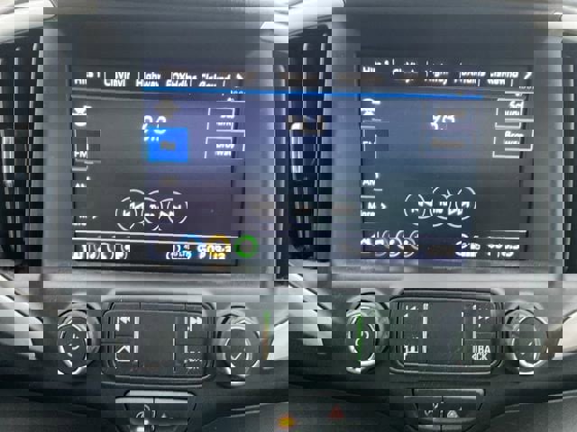 Used 2024 GMC Terrain SLT image 31