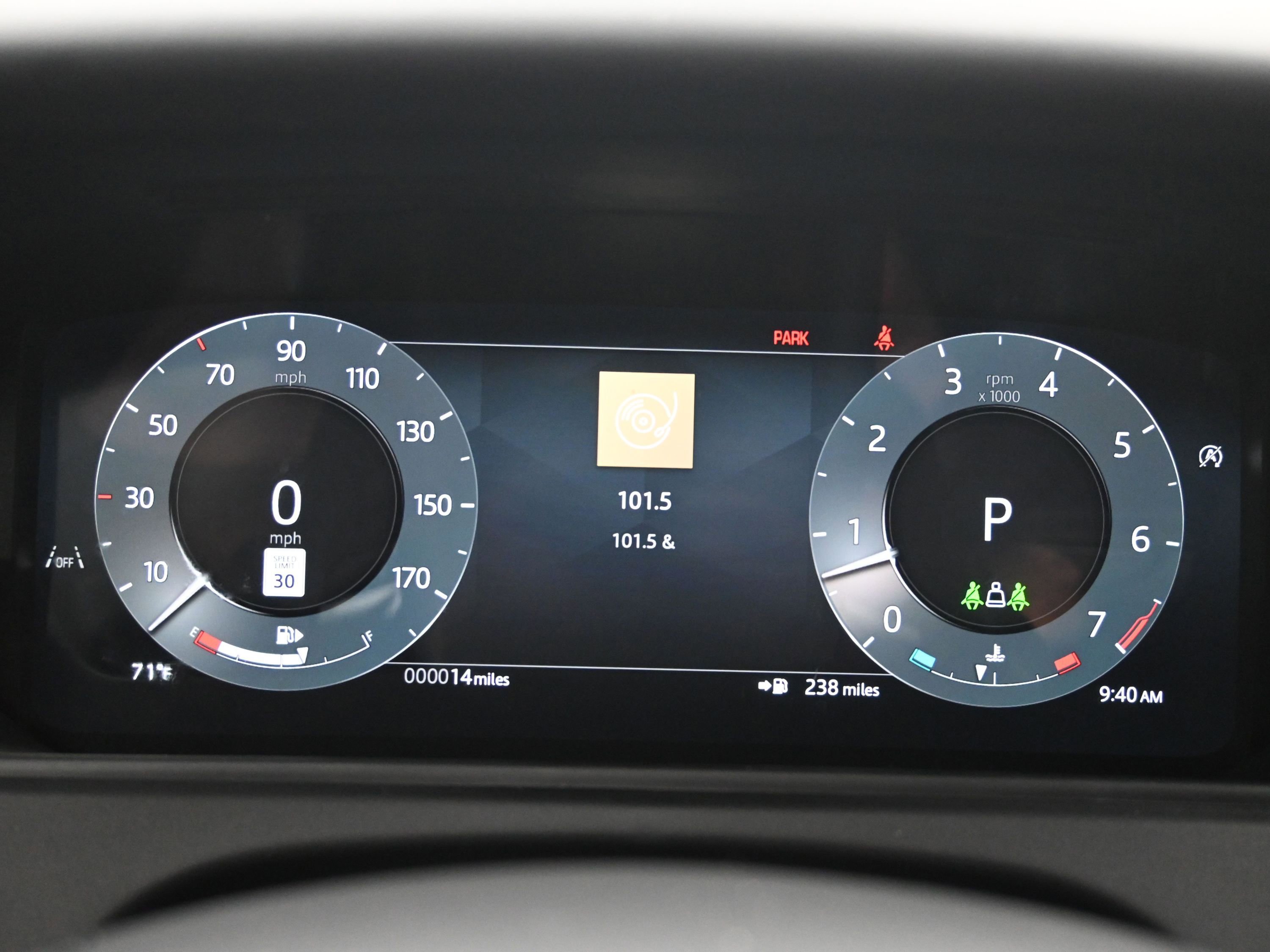 New 2026 Land Rover Range Rover Velar Dynamic SE image 16