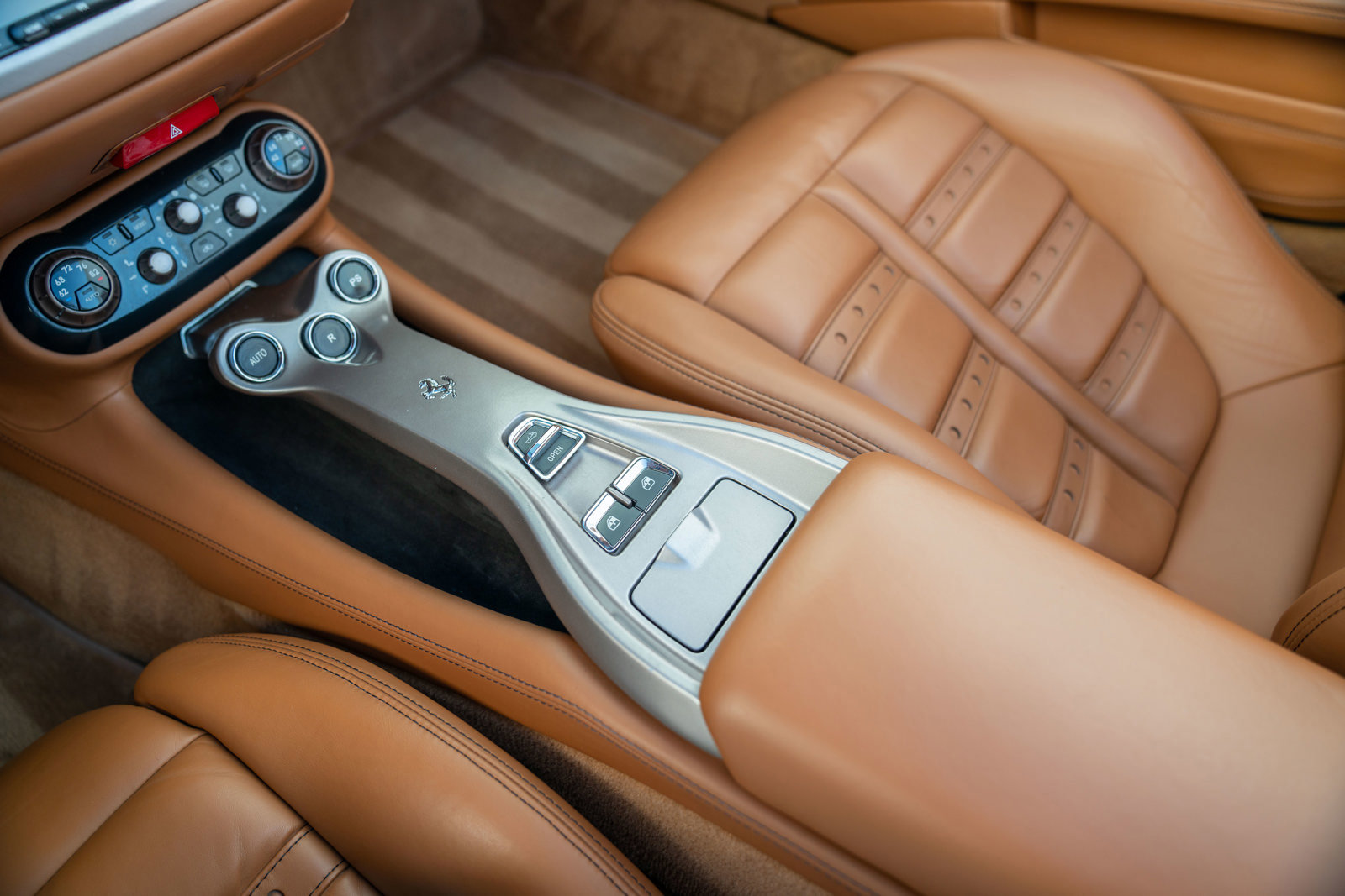 Used 2013 Ferrari California image 33