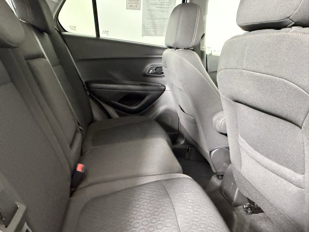 Used 2022 Chevrolet Trax LS w/ Tint and Cruise Package image 15
