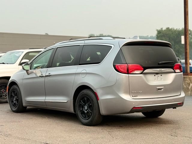 Used 2019 Chrysler Pacifica Touring-L FWD image 37