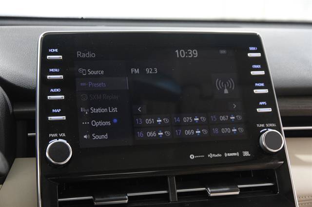 Used 2019 Toyota Avalon XLE w/ Moonroof Package FWD image 10