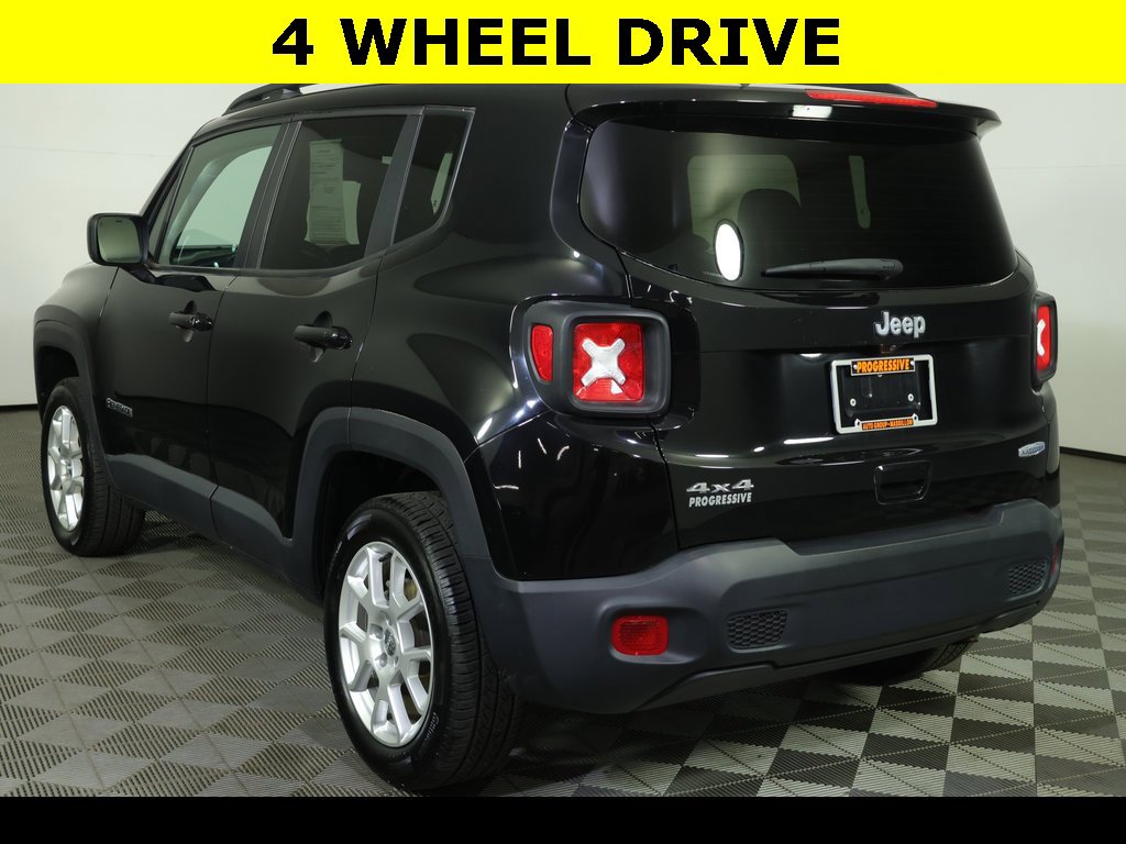 Used 2019 Jeep Renegade Latitude w/ Safety & Security Group II image 4
