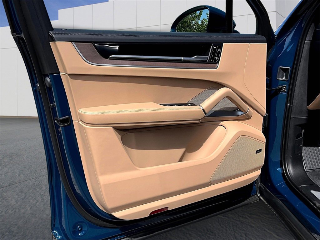 New 2026 Porsche Cayenne image 19