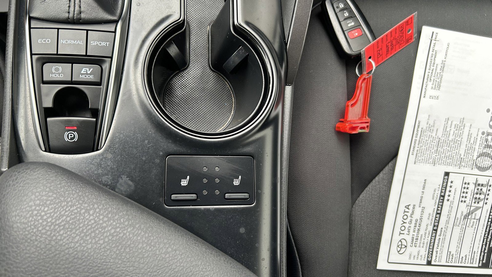 Used 2019 Toyota Camry LE FWD image 34