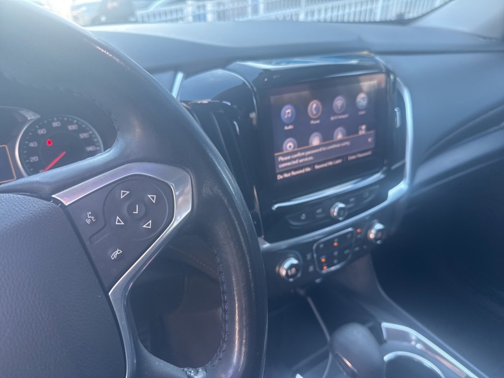 Used 2021 Chevrolet Traverse LT image 20