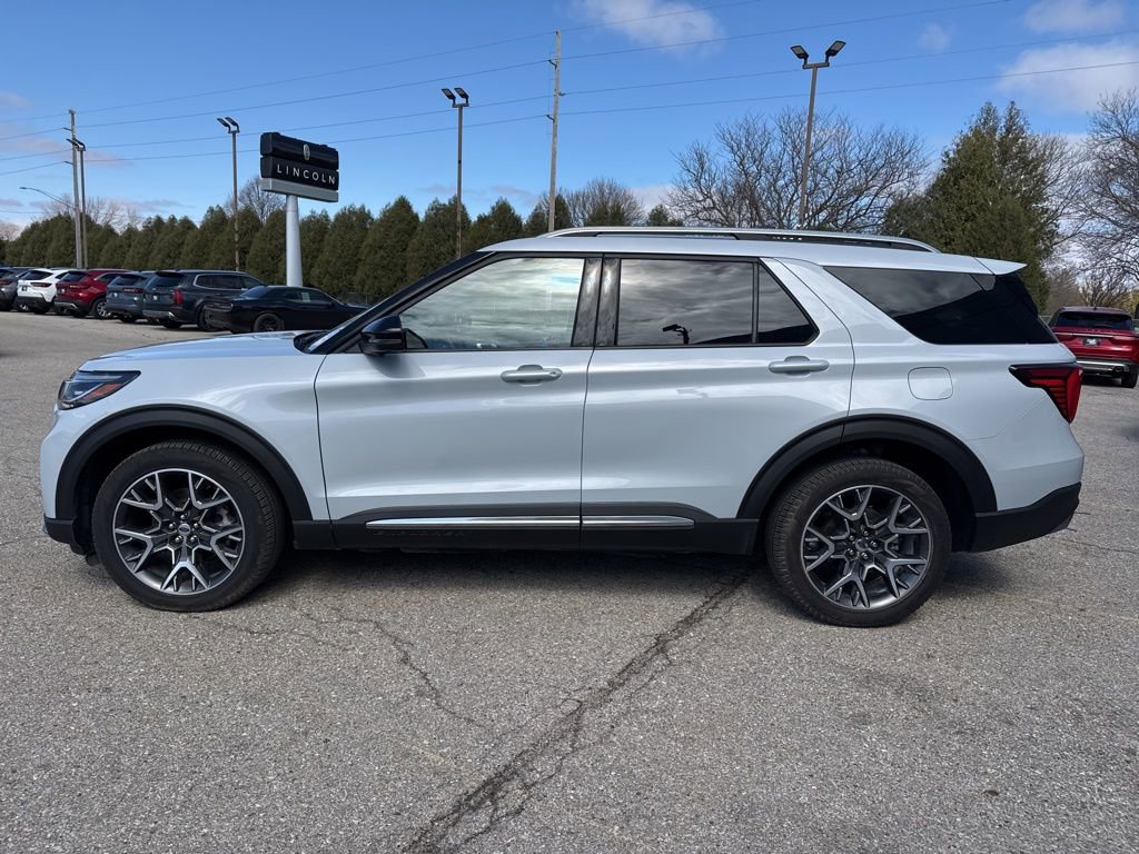 Used 2025 Ford Explorer Platinum w/ Ultimate Package image 4