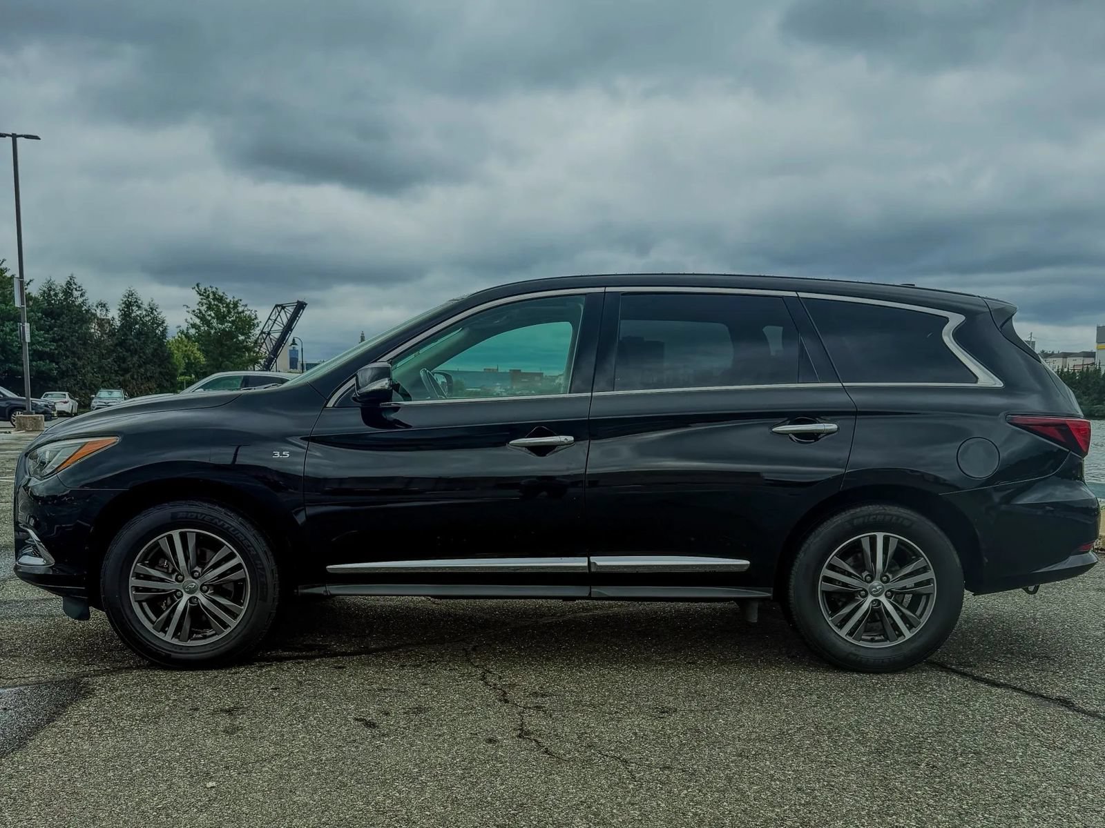 Used 2019 INFINITI QX60 Pure AWD/4WD image 6