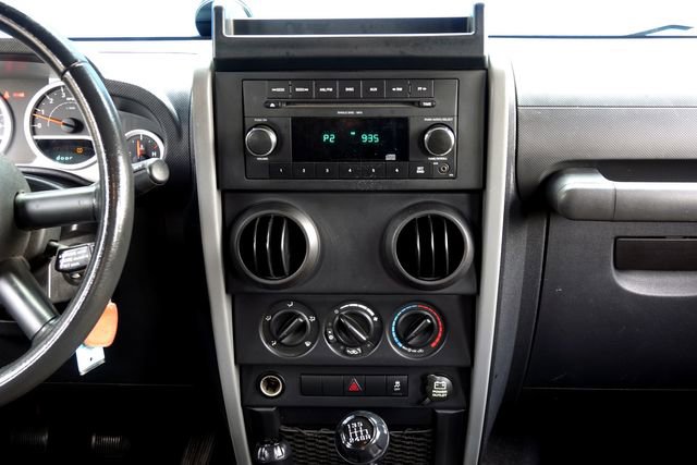 Used 2010 Jeep Wrangler Unlimited Sport image 17