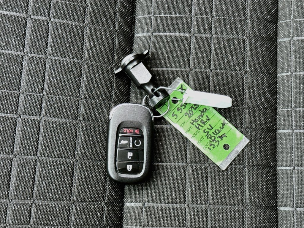 Used 2025 Honda HR-V LX image 30