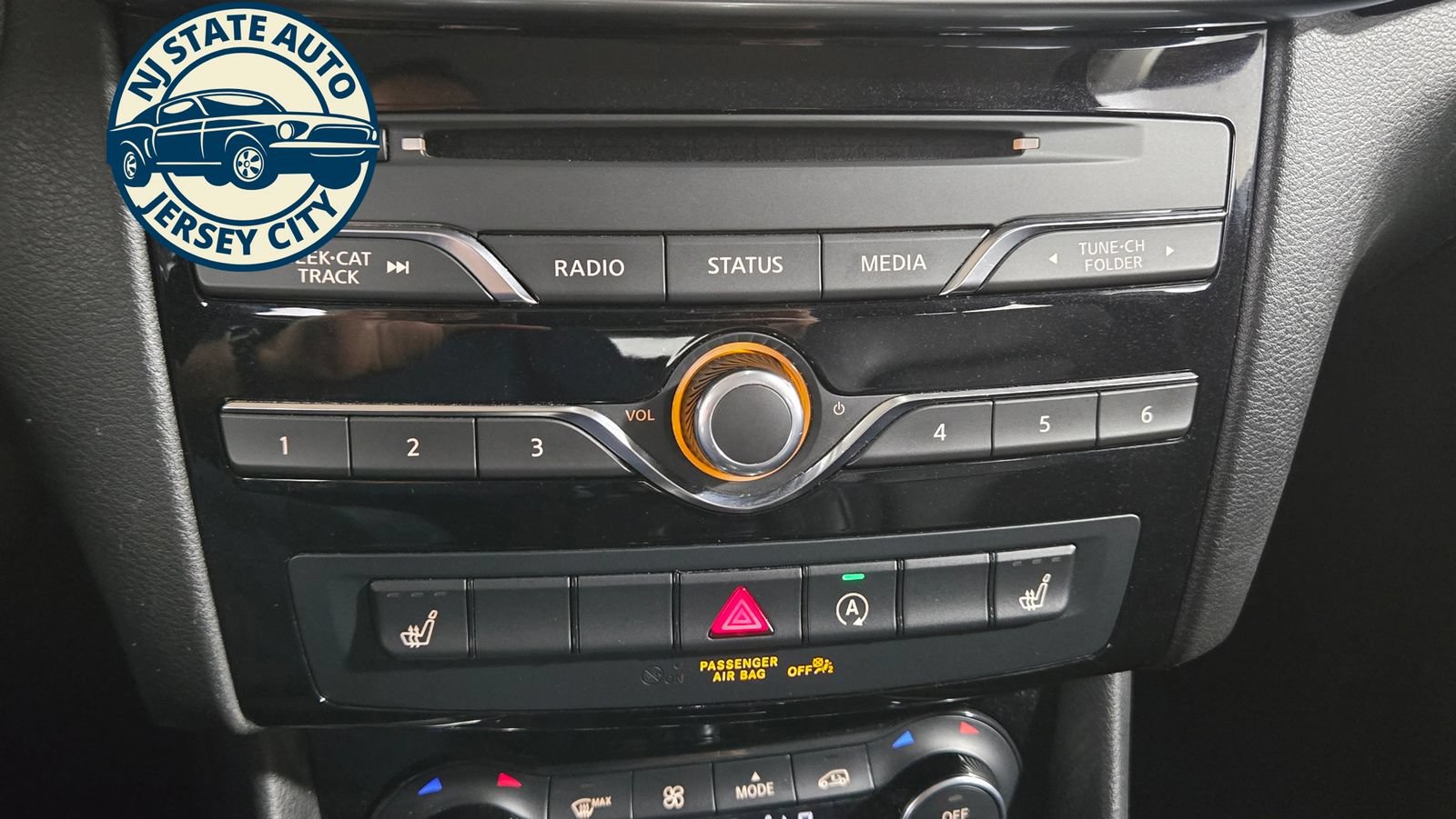 Used 2018 INFINITI QX30 AWD image 15