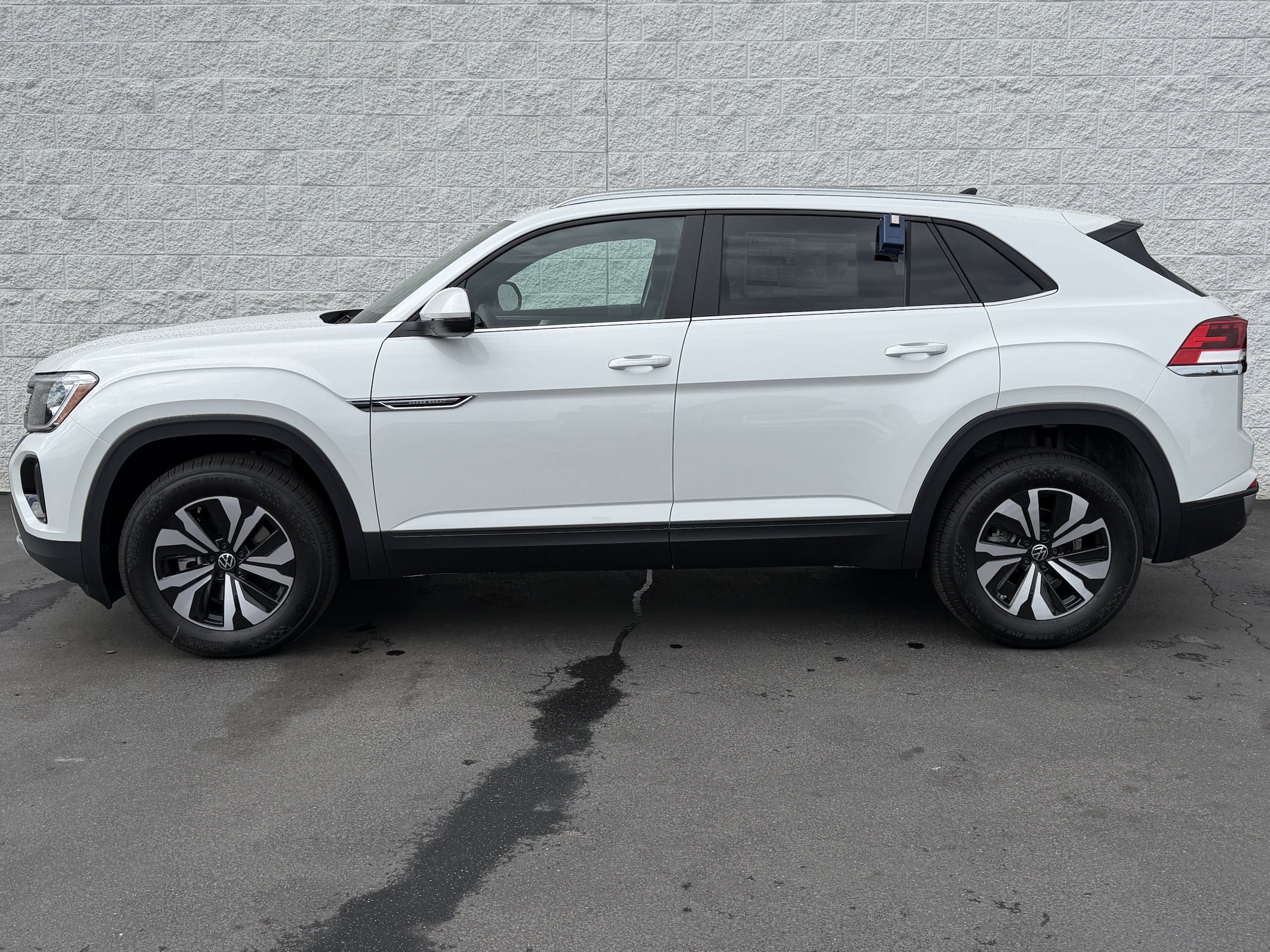 New 2026 Volkswagen Atlas Cross Sport SE AWD/4WD image 4