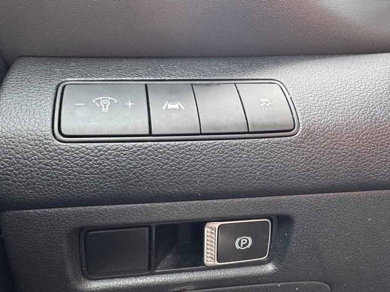 Used 2021 Hyundai Santa Fe SEL FWD image 22