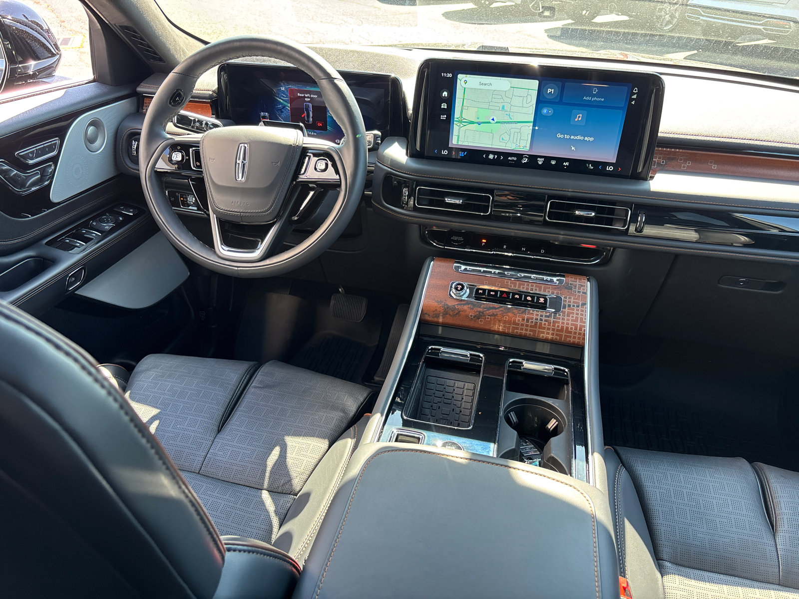 New 2025 Lincoln Aviator Black Label image 32