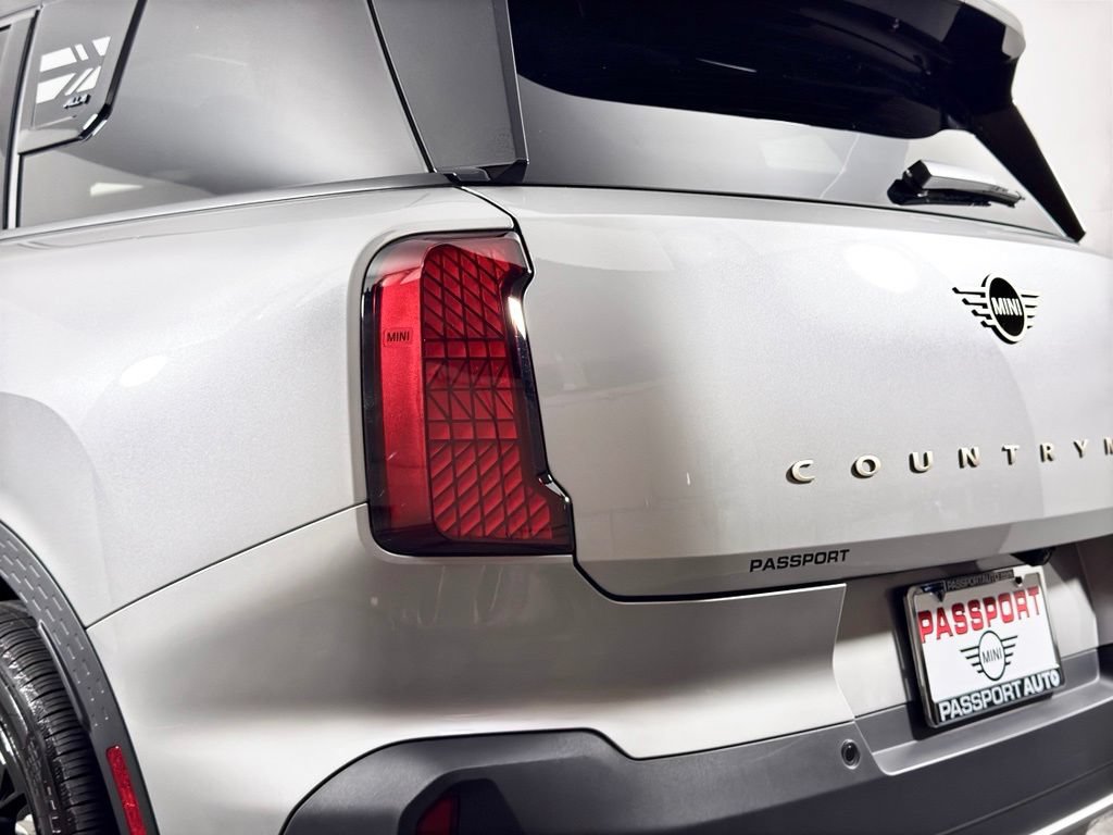 Certified 2025 MINI Cooper Countryman S AWD/4WD image 8