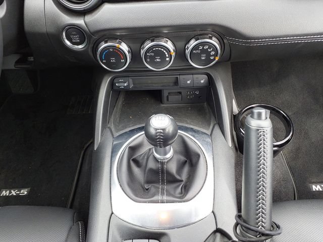 Used 2020 MAZDA MX-5 Miata RF Grand Touring RWD image 11