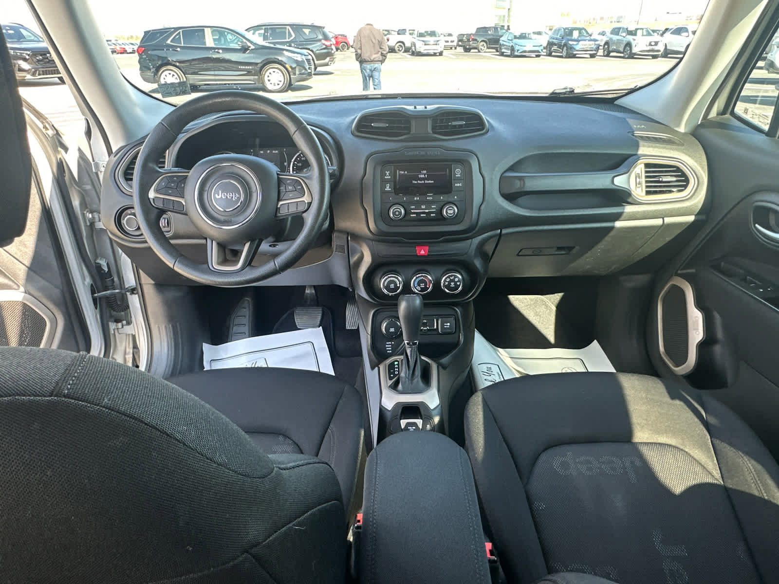 Used 2017 Jeep Renegade Sport w/ Power & Air Group image 18