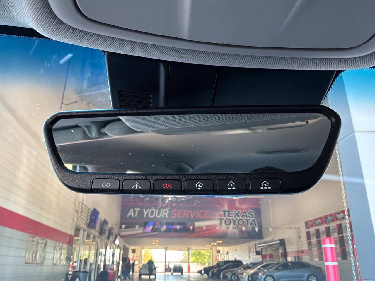 Used 2021 Genesis G70 2.0T RWD image 18