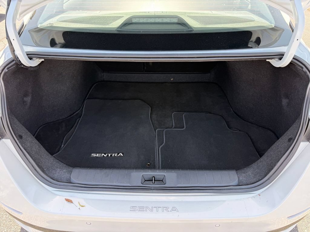 Certified 2024 Nissan Sentra SR FWD image 12