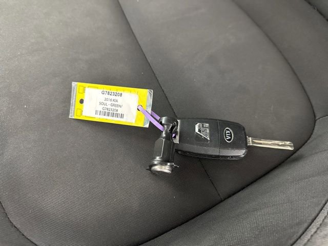 Used 2016 Kia Soul FWD image 25