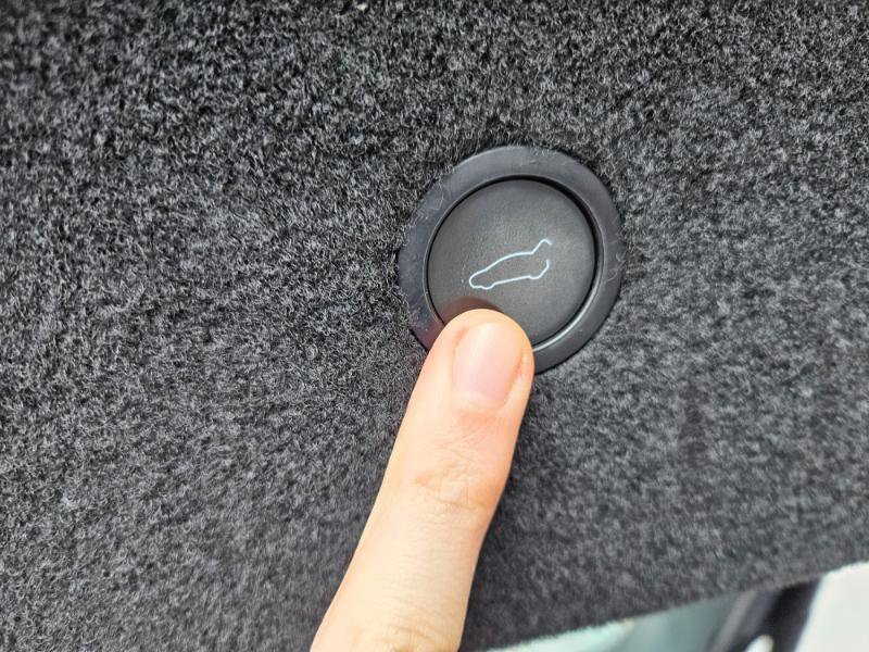 Used 2022 Tesla Model S AWD image 57