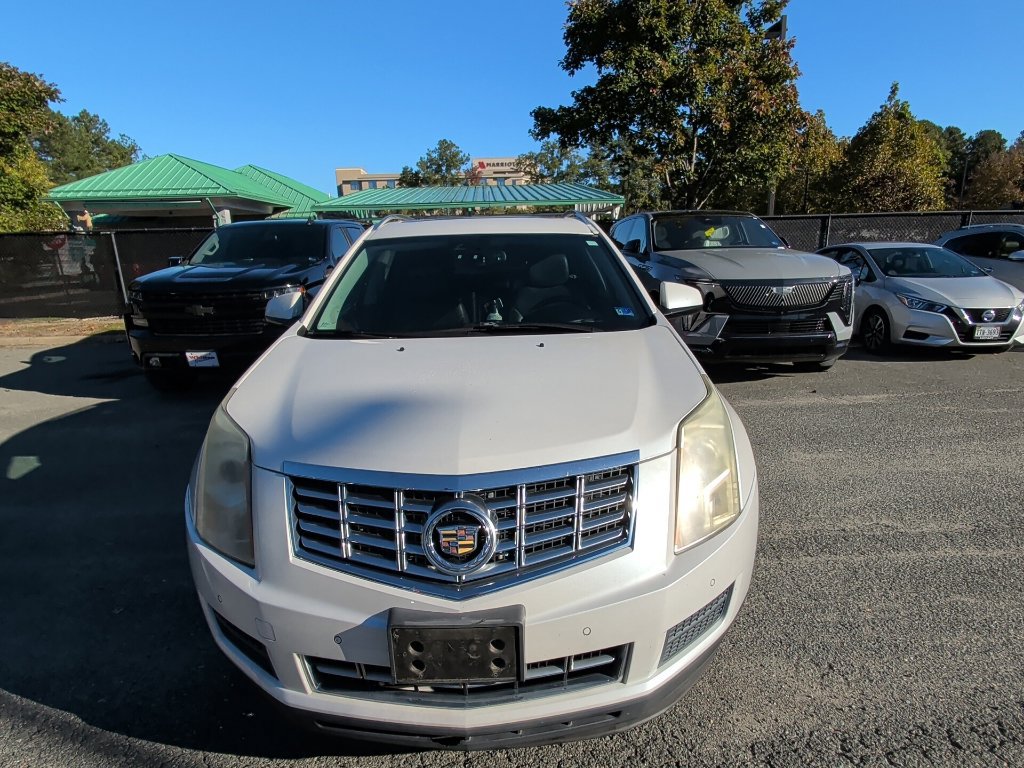 Used 2016 Cadillac SRX Luxury w/ Driver Awareness Package FWD image 8