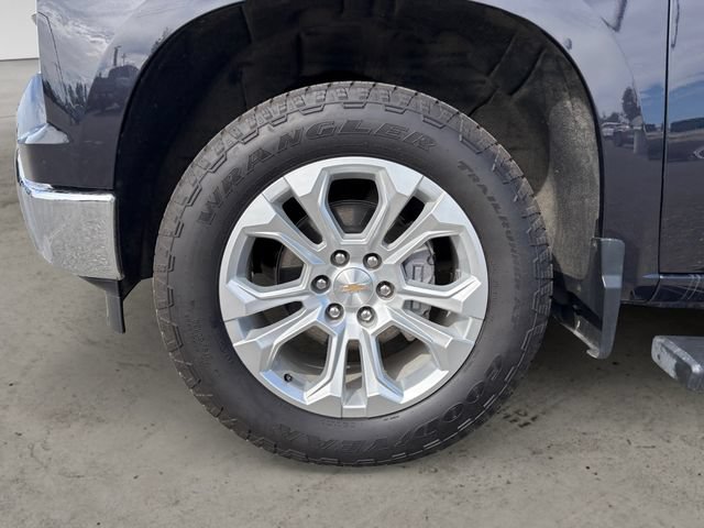 Used 2024 Chevrolet Silverado 1500 LTZ AWD/4WD image 9