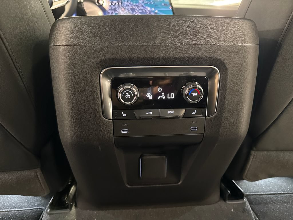 New 2026 Chevrolet Tahoe Z71 w/ Comfort Package AWD/4WD image 41
