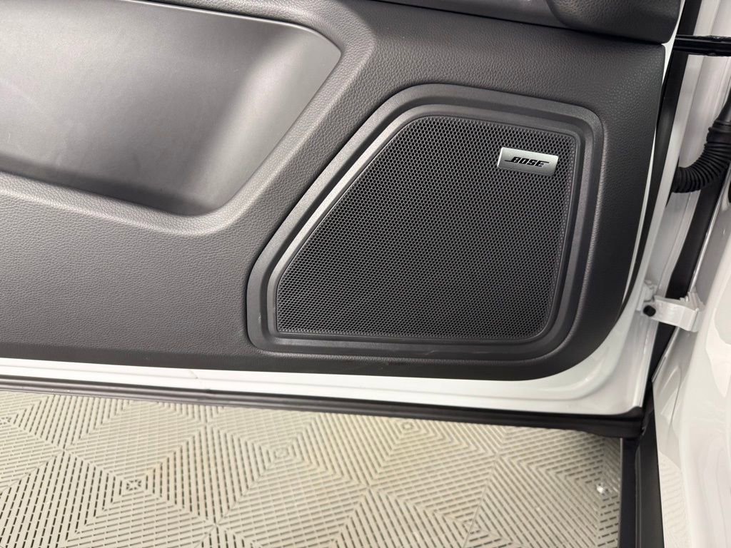 Certified 2026 Porsche Macan Turbo image 21