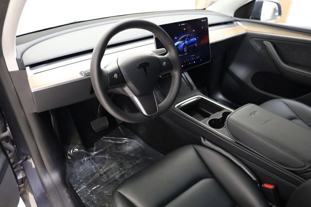 Used 2023 Tesla Model Y Long Range image 12