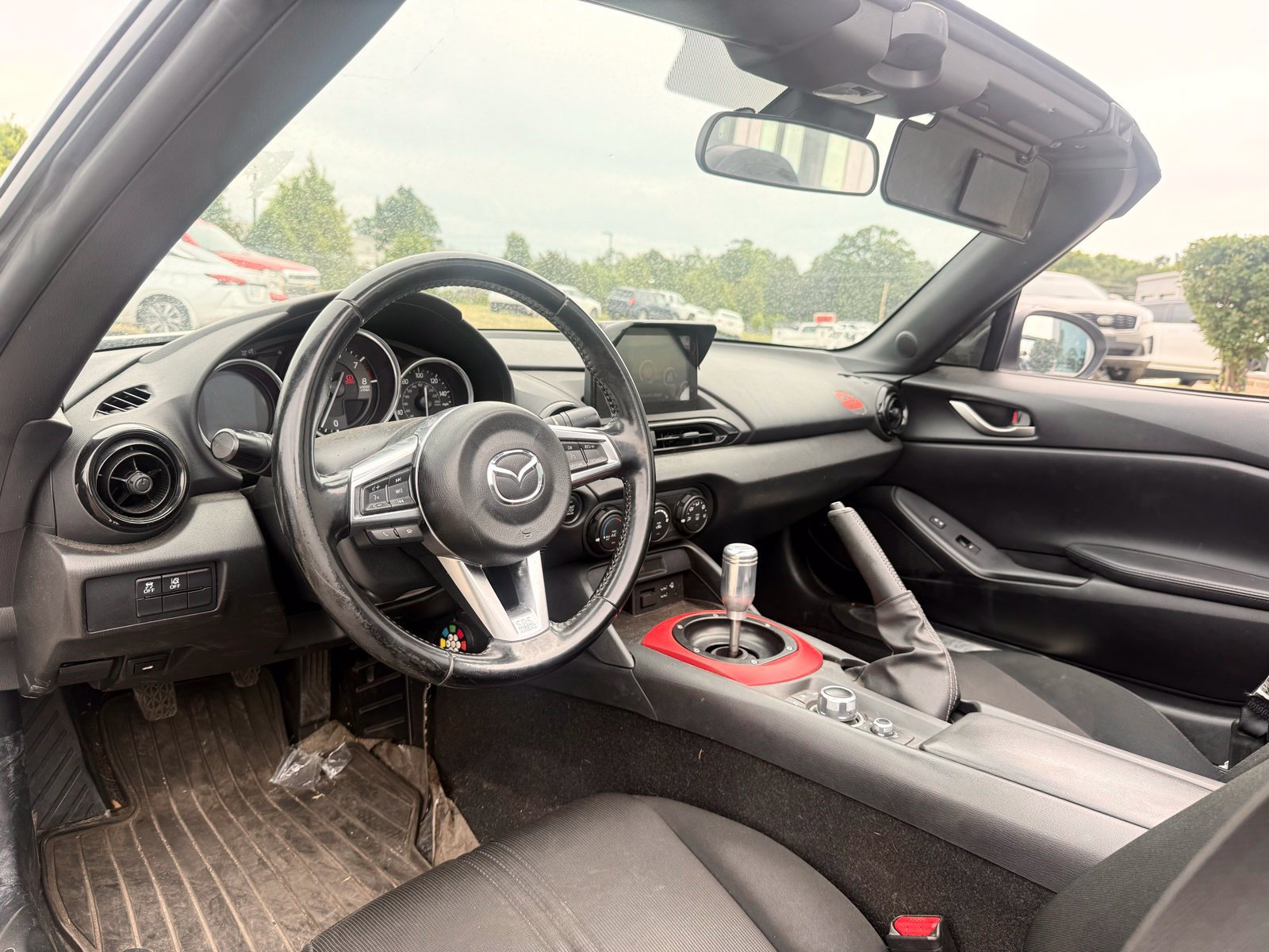 Used 2020 MAZDA MX-5 Miata Sport RWD image 25