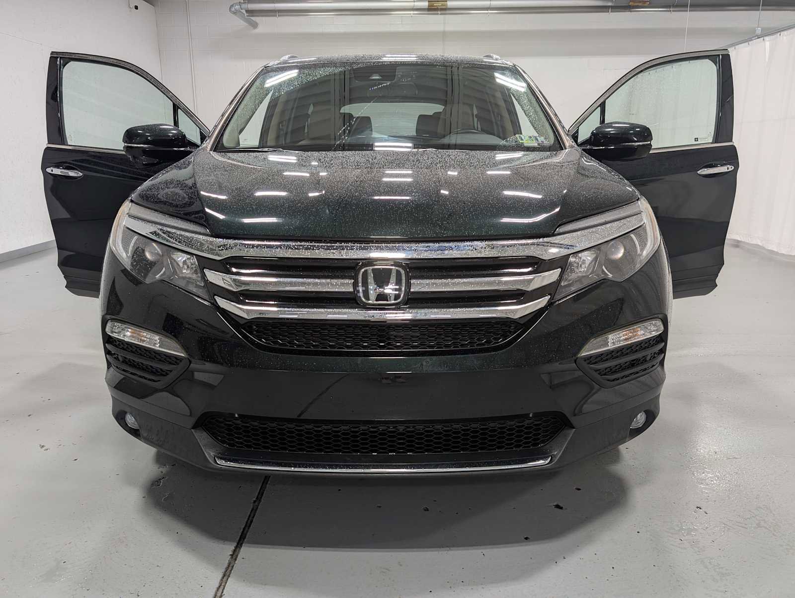 Used 2016 Honda Pilot Touring image 14