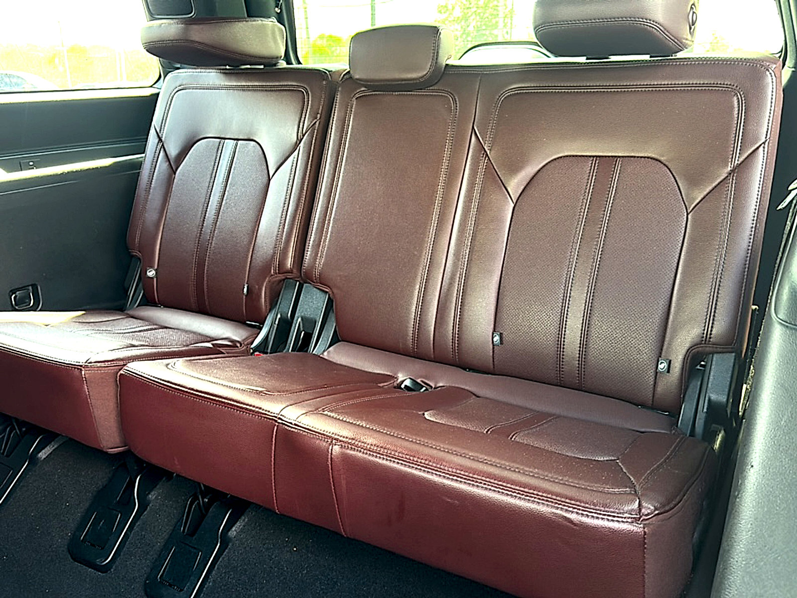 Used 2023 Ford Expedition Limited image 20