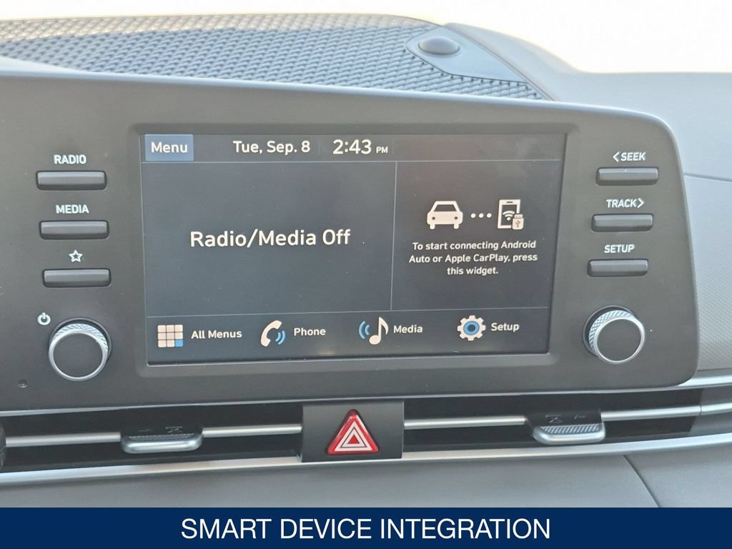Certified 2025 Hyundai Elantra Sport FWD image 23