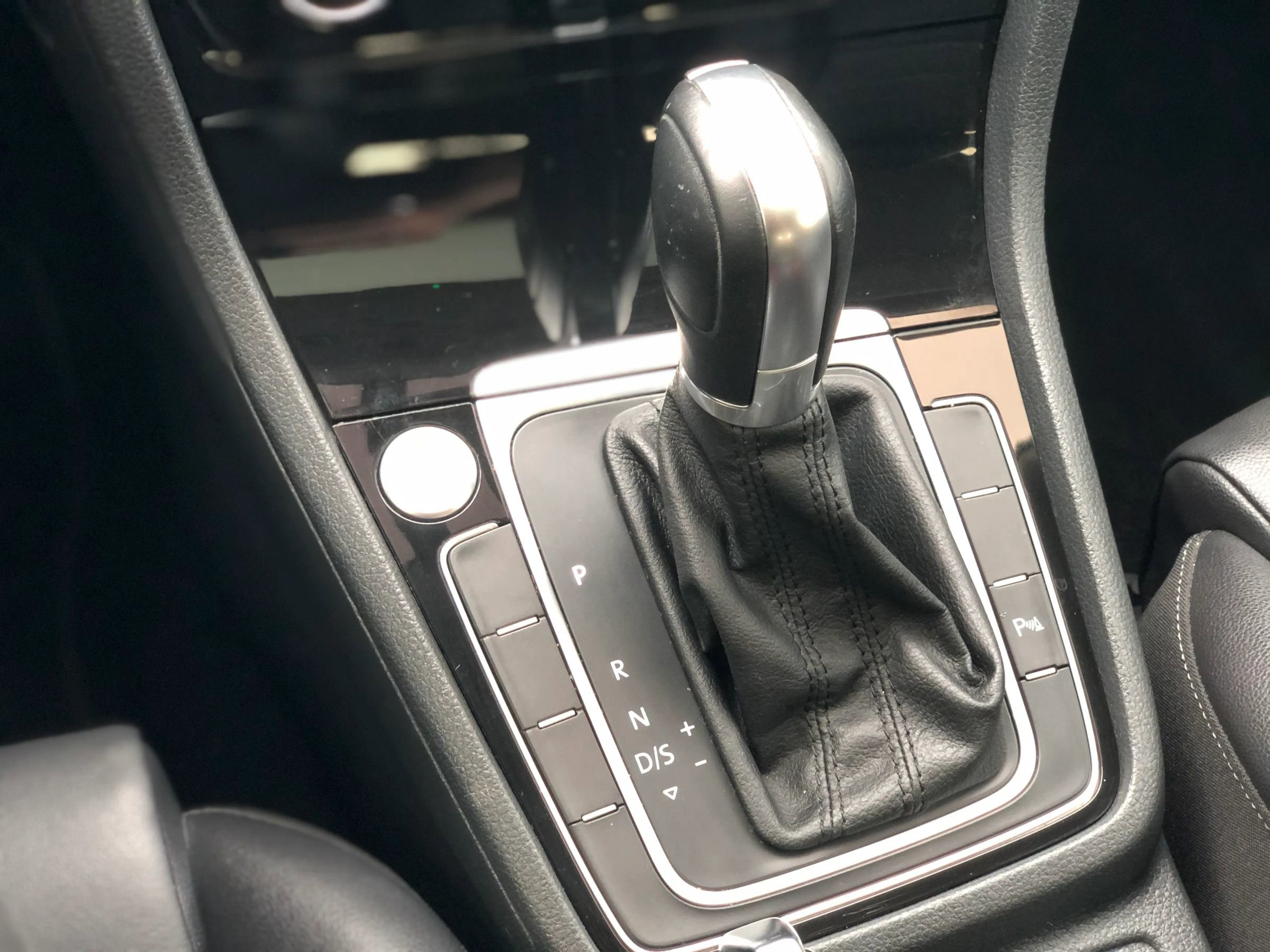 Used 2015 Volkswagen Golf SEL w/ Lighting Package (SEL) image 33