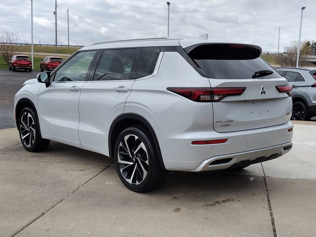 Used 2022 Mitsubishi Outlander SEL image 17